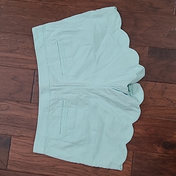 Lilly Pulitzer Mint Green Scalloped Hem The Buttercup Short size 14 - Picture 3 of 12